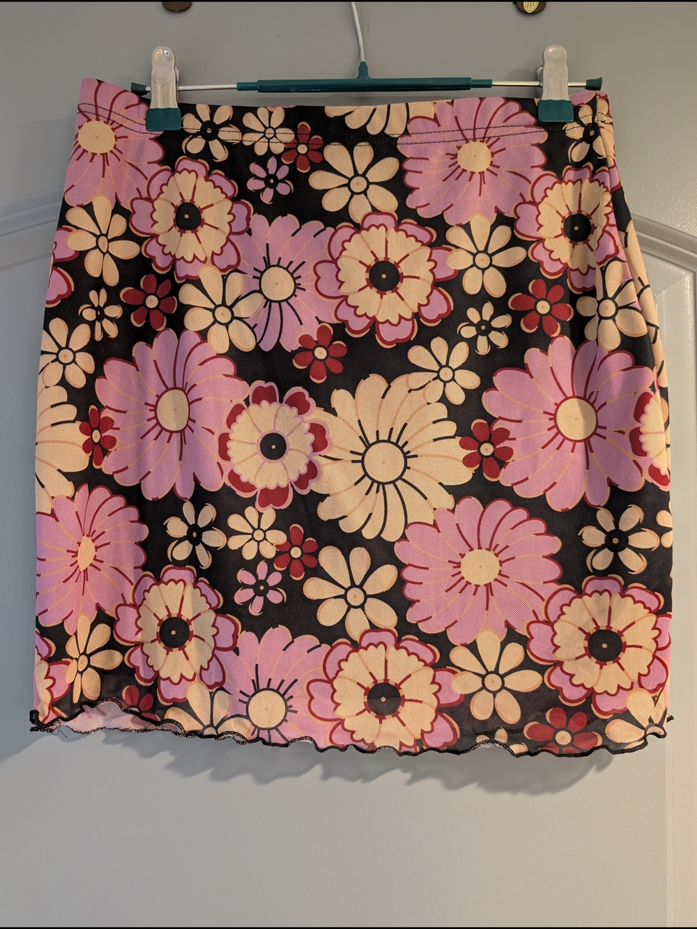 SHEIN Groovy Floral Lettuce Hem Mini Skirt | Size M